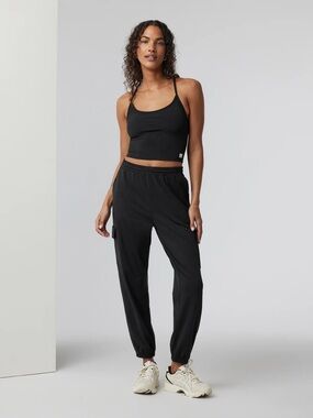 vuori cargo joggers